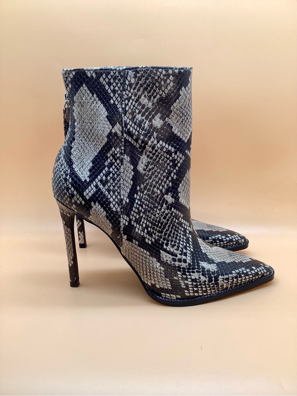 New Steve Madden Snake-Print Pointed Toe Ankle Boots - Black & Gray